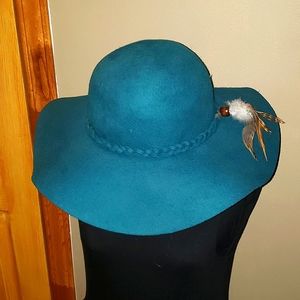 Broad brimmed wool hat